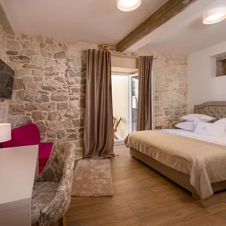 Agava Hotel 4*