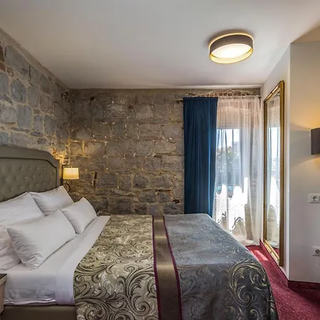 Agava Hotel 4*