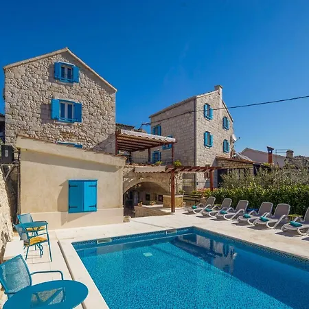 Hotel Agava 4*