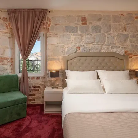 Agava Hotel 4*